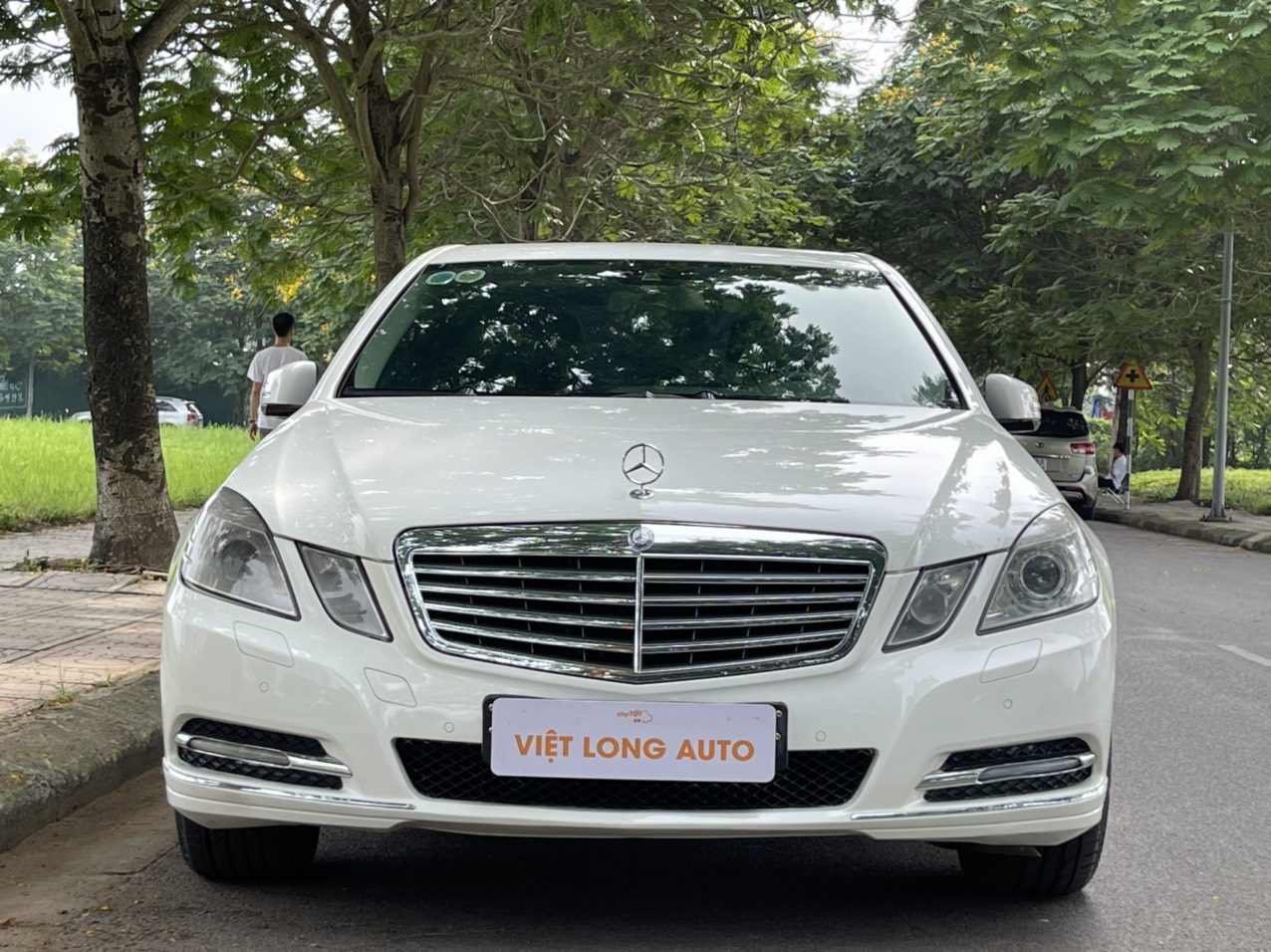 Mercedes E200 2011, tư nhân 1 chủ, động cơ 1.8L